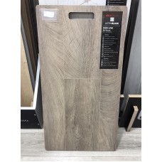 Ламинат Кроношпан Ultrablack Дуб Мерида Золотой U629